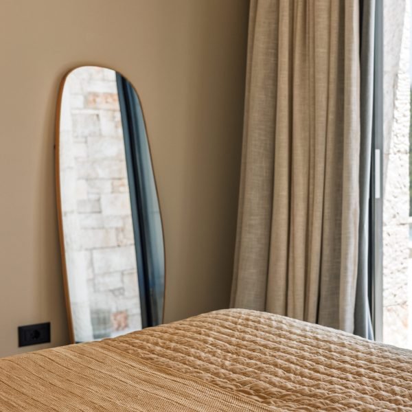 nousa_juna_bedroom_uptairs (11)